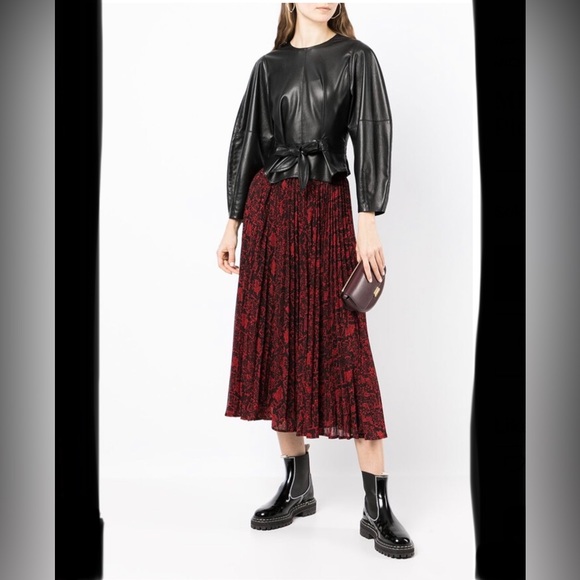 Love Is Pink Python Print Pleated Skirt Sz L NWOT - Picture 12 of 14